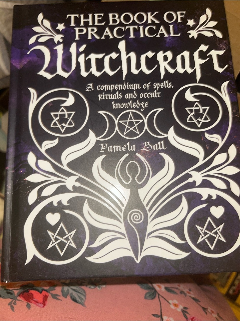 Assorted books - Picture 3 of 13